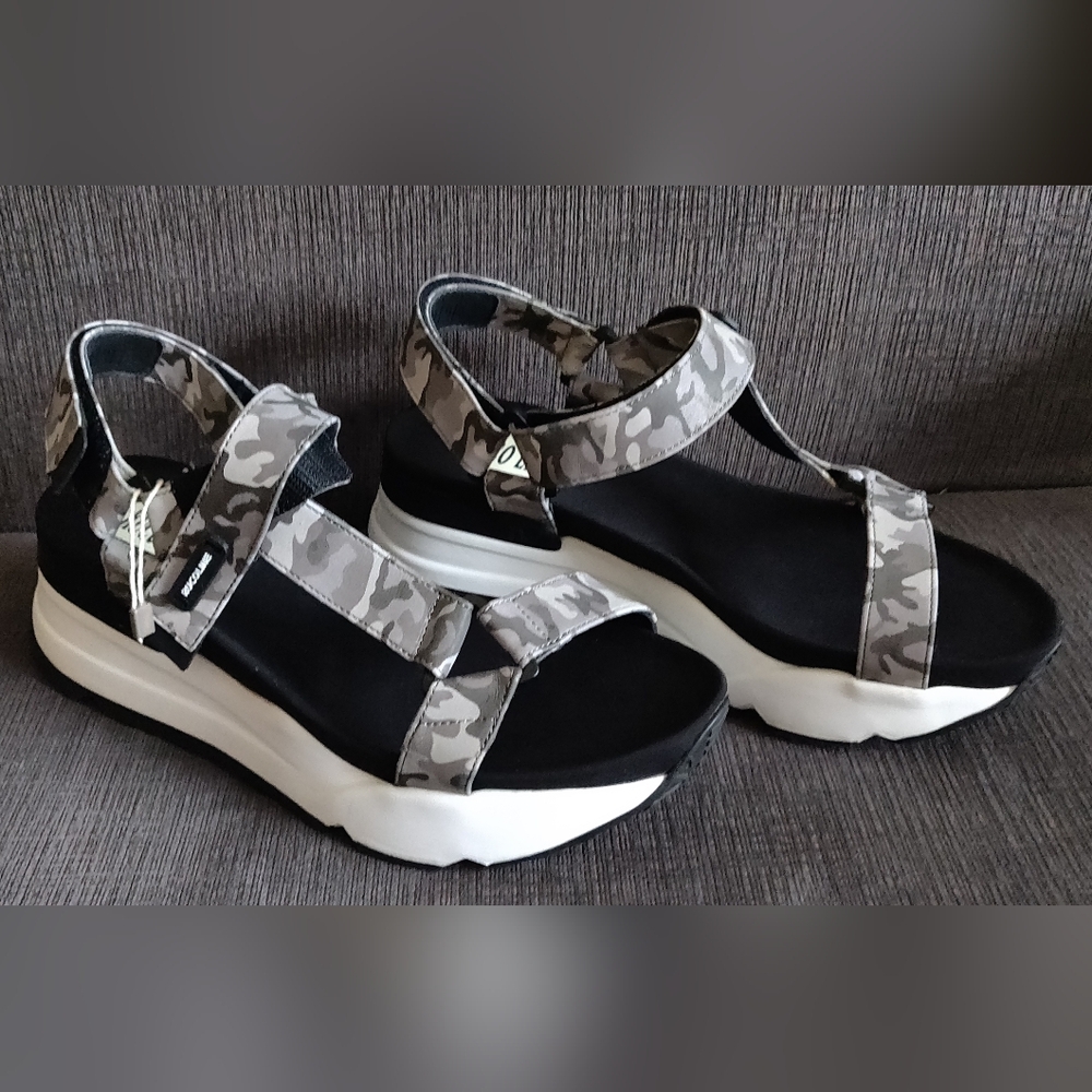 NEW Rucoline Strap Wedge Sandals in Grey & Black Camo, Size 40 (9.5 US)